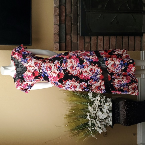 🆕️ TORRID Floral Studio Knit Asymmetrical Midi Dress SIZE: 0 (LARGE 12) - Picture 7 of 16